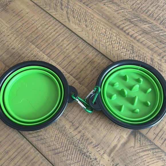 🎈Host pick 🎈On the go doggie dishes - Picture 3 of 6